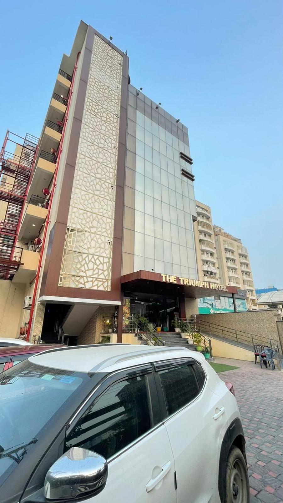 The Triumph Hotel Varanasi Exterior photo